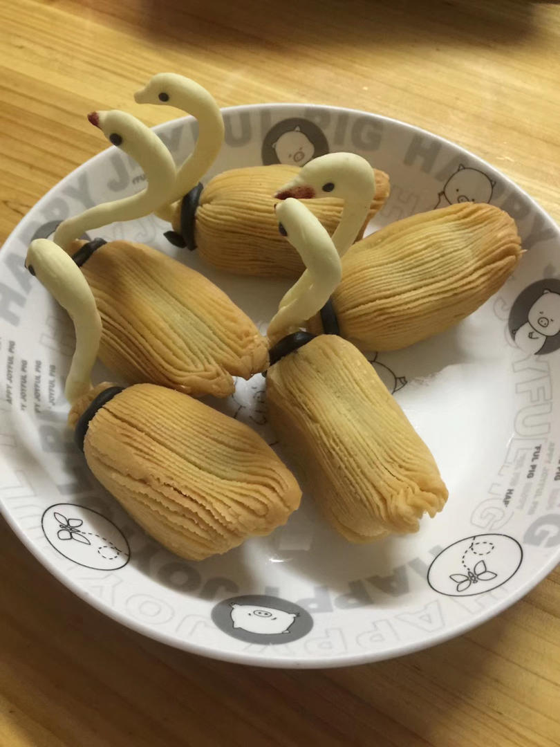 晨曦_cn4i做的天鹅酥