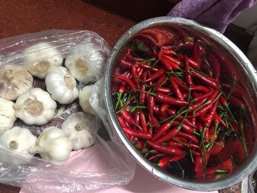 【蒜蓉辣椒酱】比烧烤店还好吃的自制辣酱