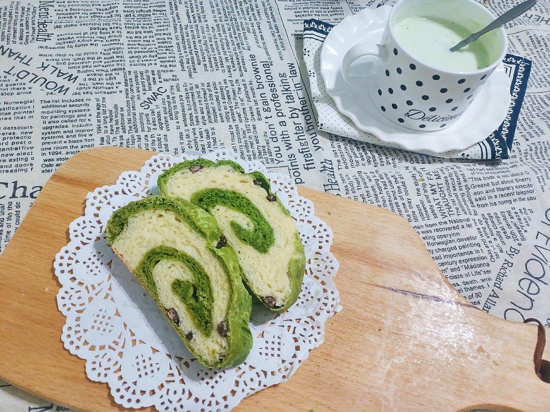 抹茶双色哈斯面包，红豆欧包