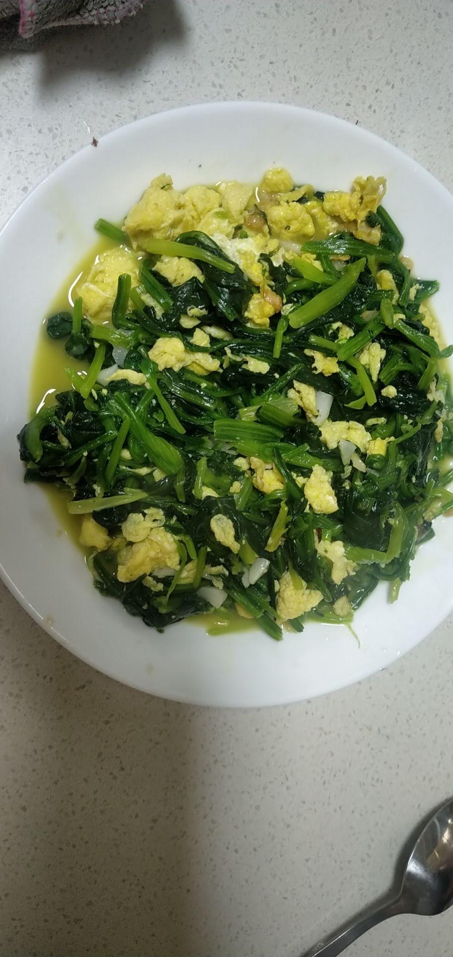 菠菜炒鸡蛋