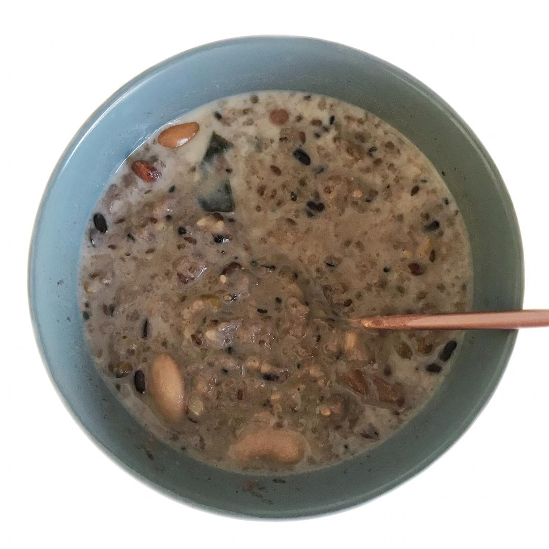 豆浆杂粮粥（别名：回归正轨粥）丨健康·三餐
