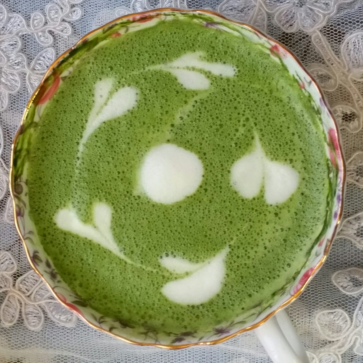 拉花抹茶拿铁