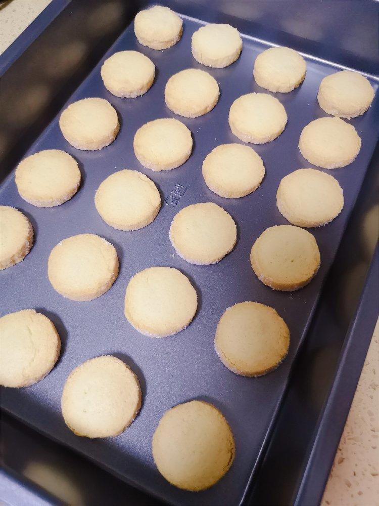 🍪视频｜经典复刻—丹麦皇冠蓝罐黄油曲奇（材料简单操作粗暴）