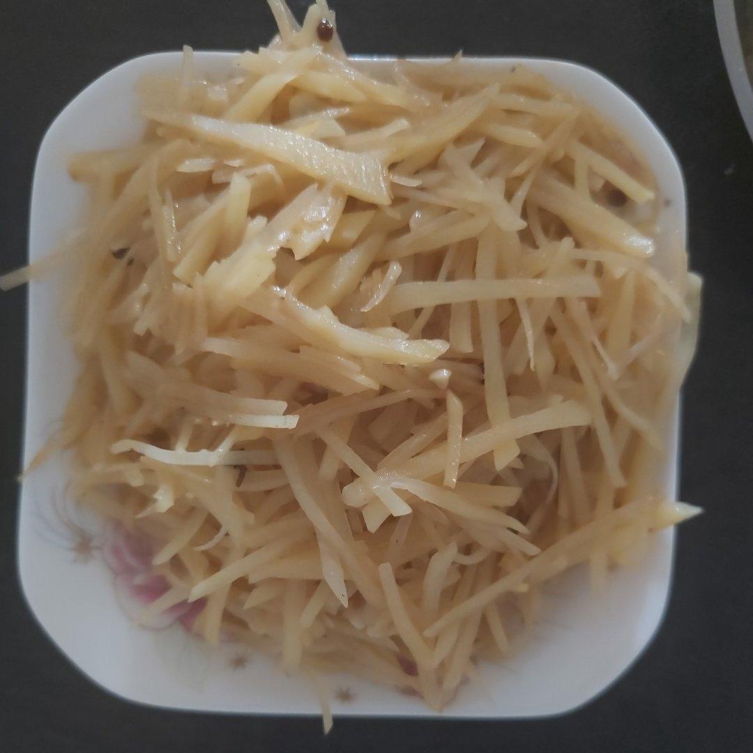 在家也能做出馆子味儿的醋溜/炝炒/酸辣土豆丝（就是那道看似简单，实则步步玄机的土豆丝）