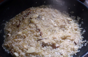 鲜菇奶油炖饭的做法 步骤8