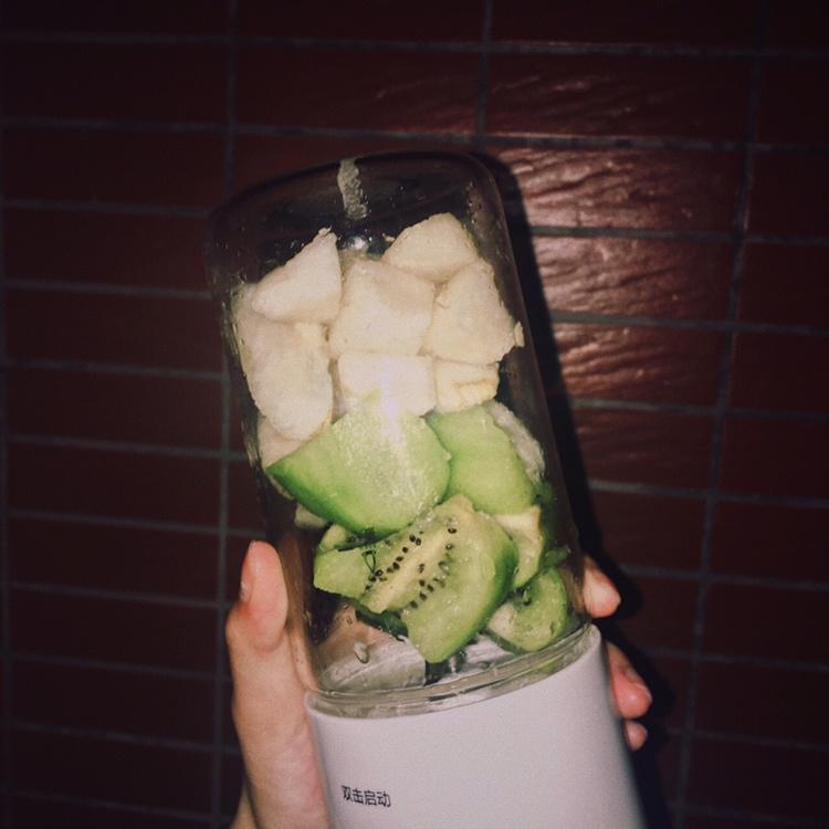 每天一杯٩(˃̶͈̀௰˂̶͈́)و