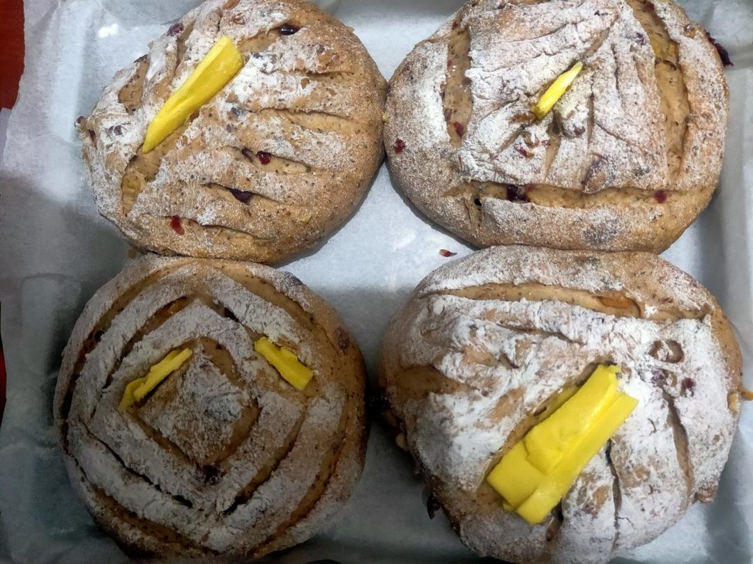 黑芝麻奶酪软欧包