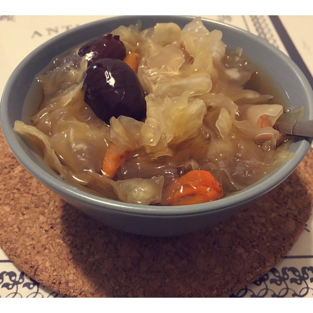 红枣银耳汤