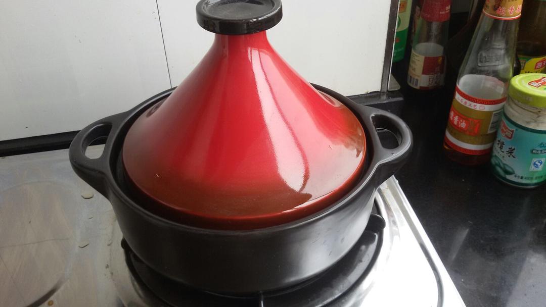 口蘑酱茄子煲（塔吉锅）