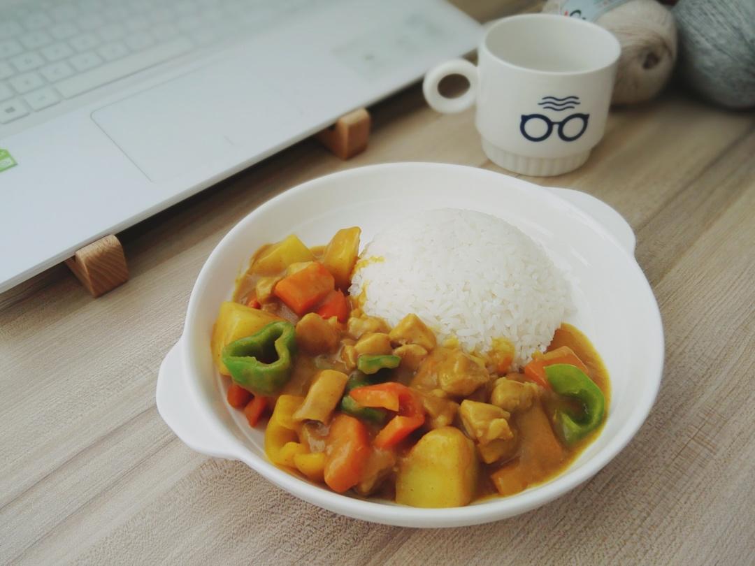 简单好吃的咖喱鸡肉饭（土豆很糯，鸡肉很嫩，三十分钟左右完成）