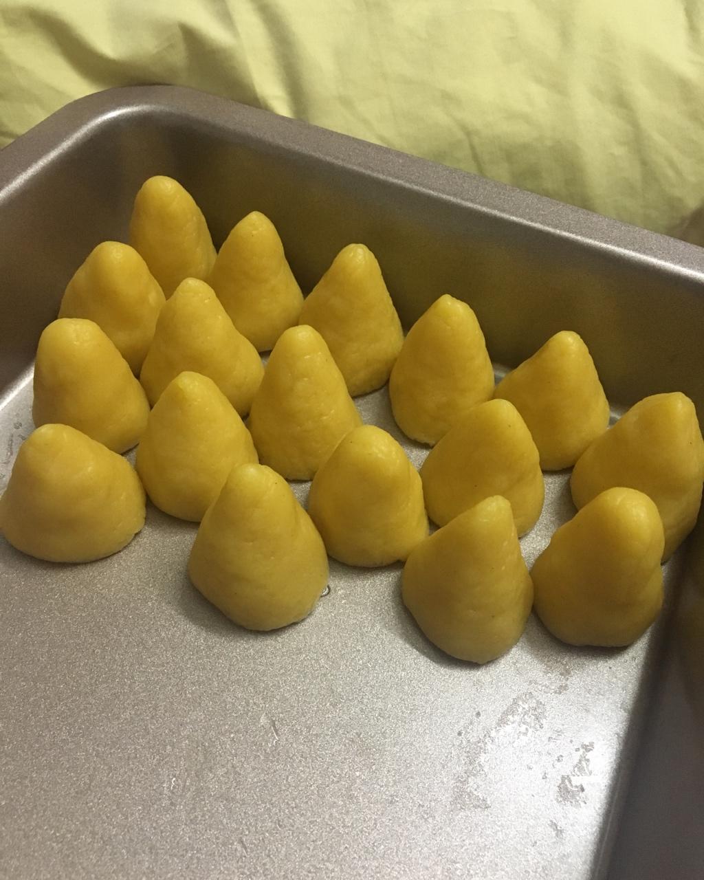宝宝辅食：超级可爱呆萌的奶香窝窝头