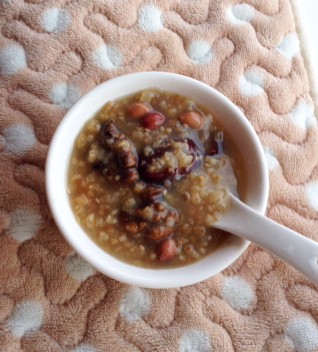 丫丫糖果做的核桃花生粥