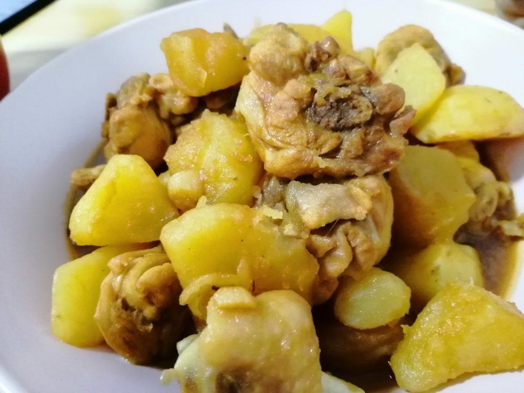 土豆焖鸡腿