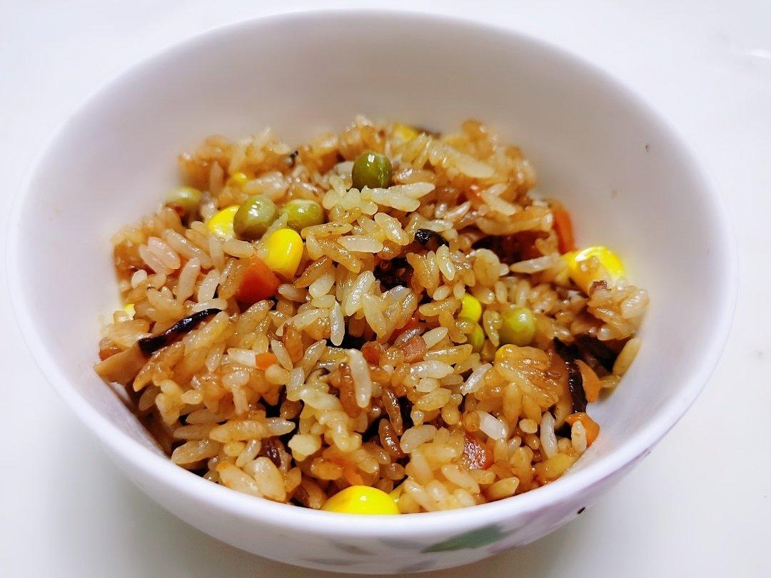 把陈乔恩吃哭的焖饭，我一口气连吃3碗，学会后再也不想吃外卖了