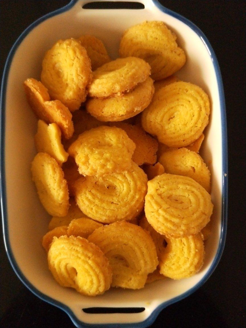 没有黄油也同样做出香酥不腻，花纹立体清晰的曲奇