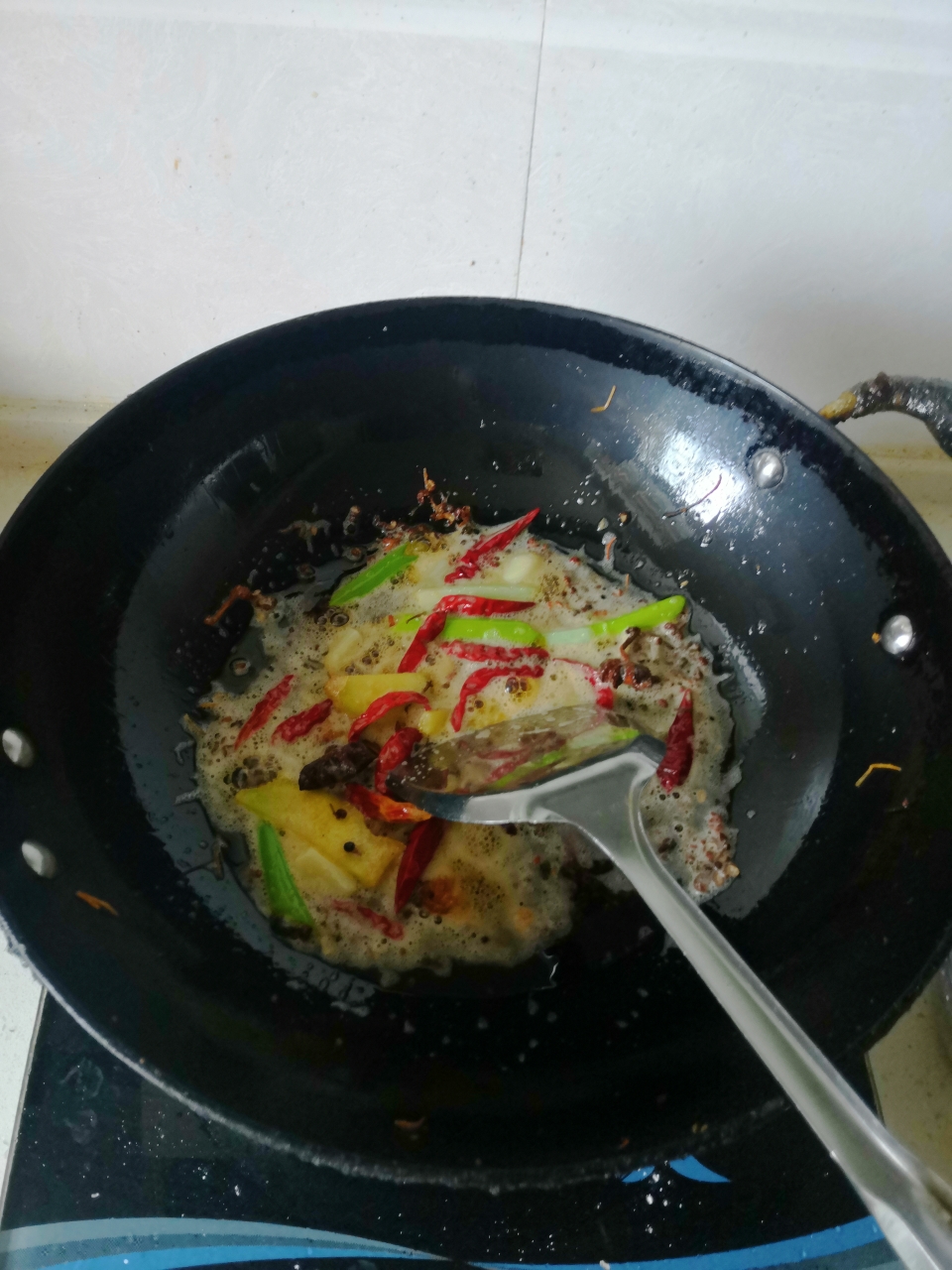 王婆大虾同款，在家做虾火锅的做法 步骤9