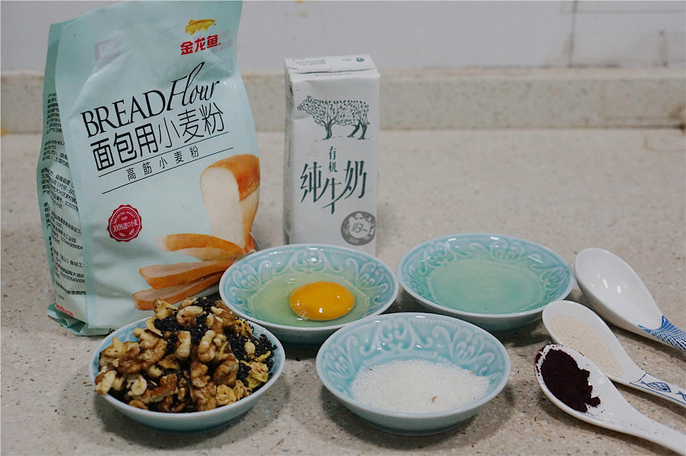 纯奶手撕吐司的做法 步骤1