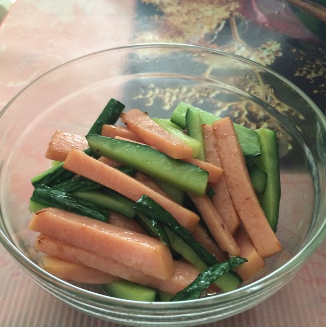 黄瓜炒火腿