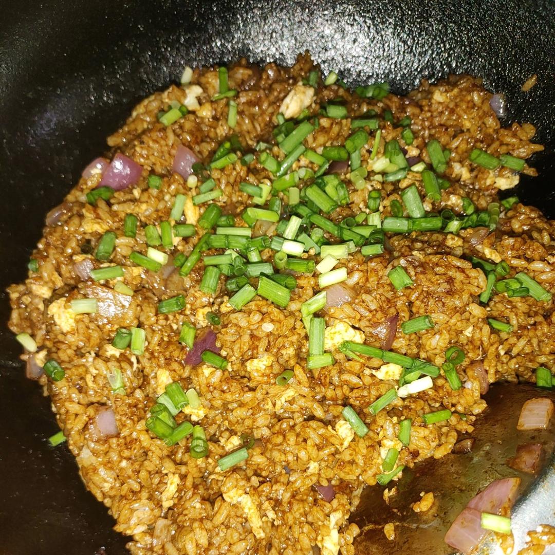 好吃到舔盘的酱油炒饭！