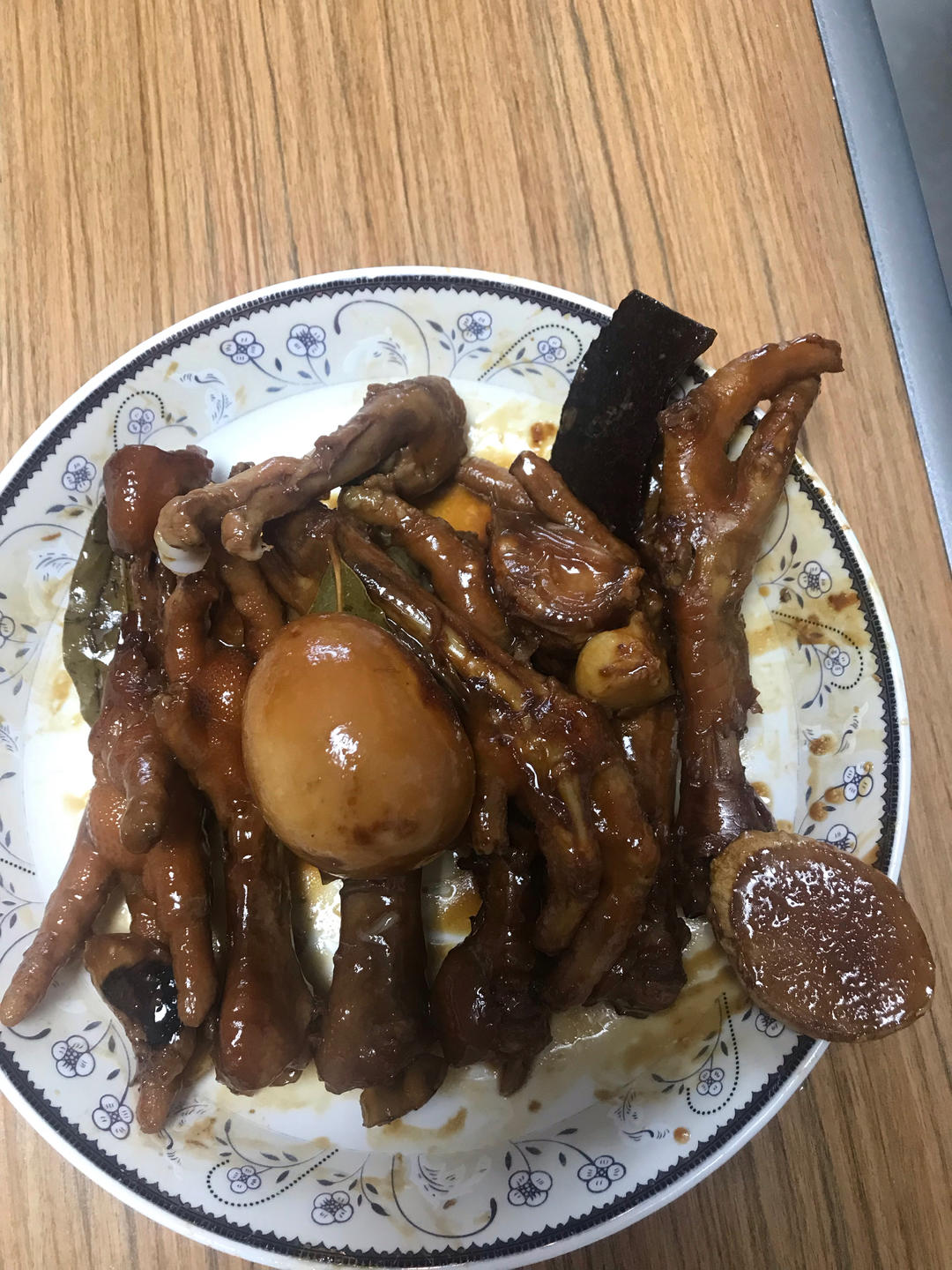 “销魂”卤鸡爪