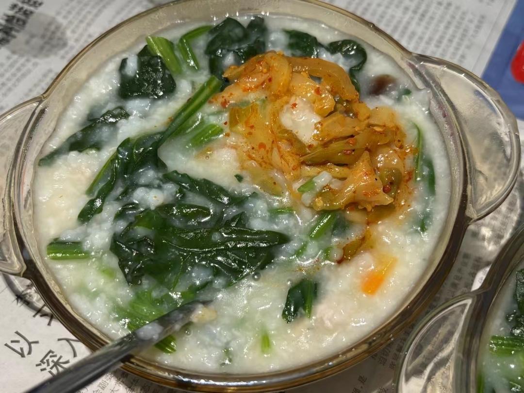 一个人就吃了两锅的砂锅粥