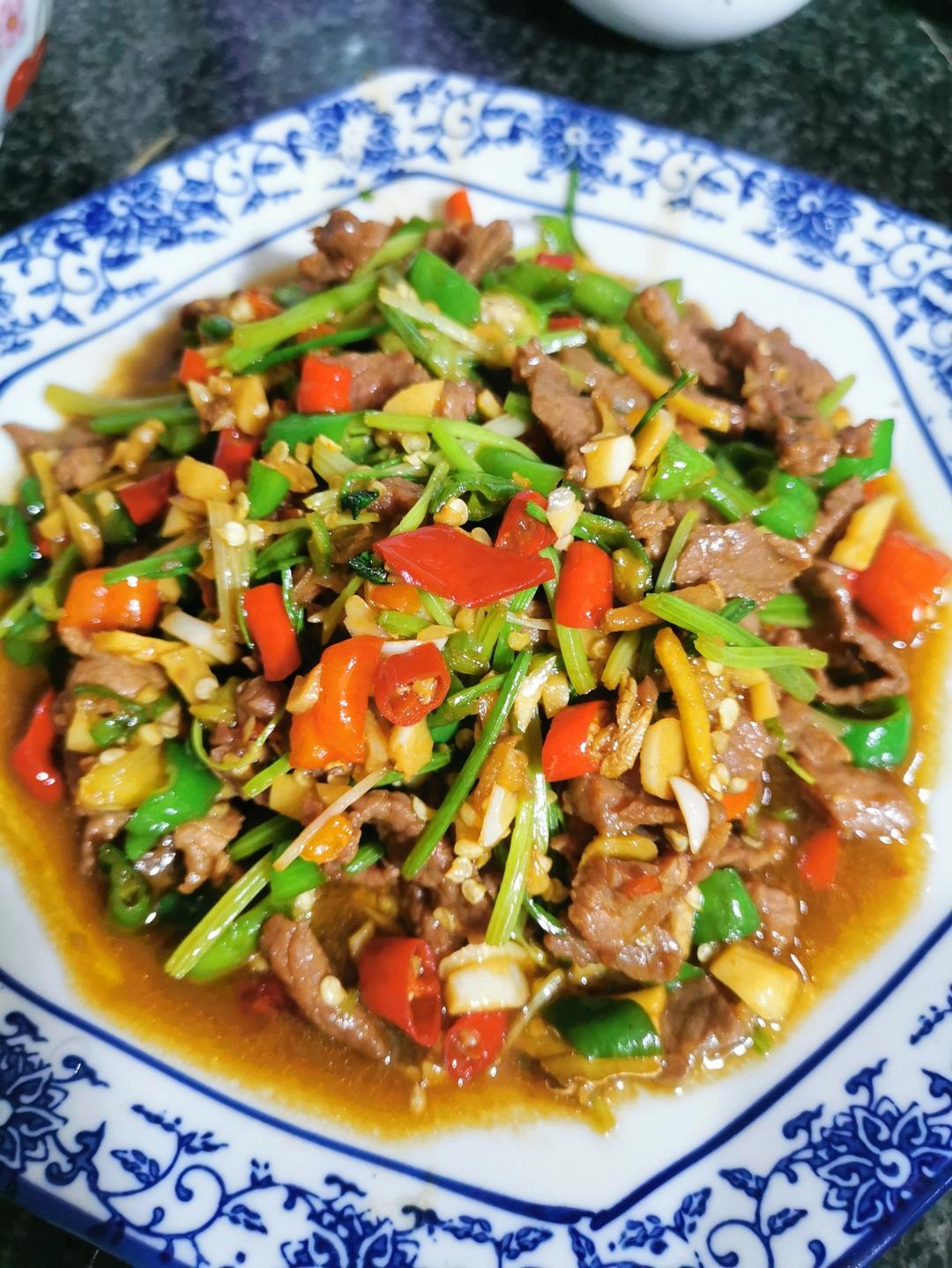 ㊙️家常菜‼️芹菜小炒牛肉‼️牛肉超级嫩滑哟