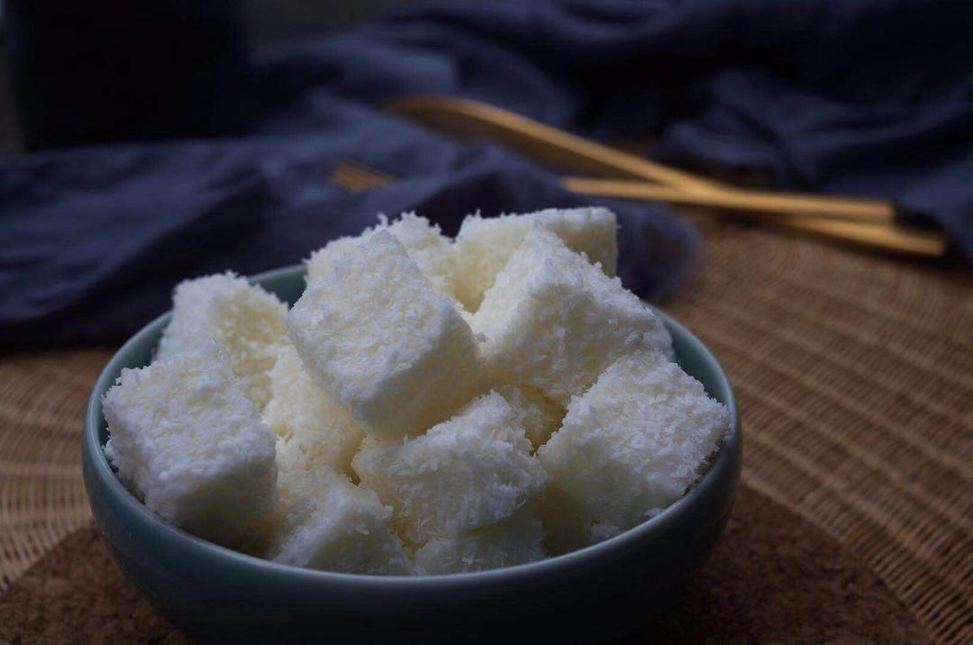 完胜85度C牛奶椰丝小方