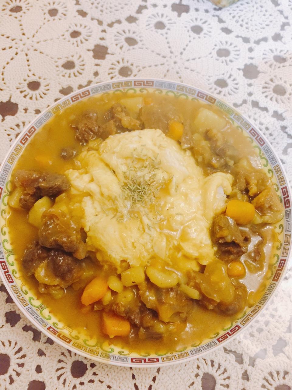 日式咖喱蛋包饭