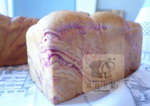 大理石紫薯吐司 | 我们又做了101款面包, 好吃到哭！的做法 步骤16