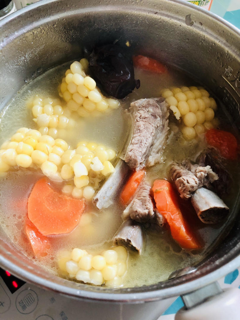 连吃三碗的玉米山药排骨汤