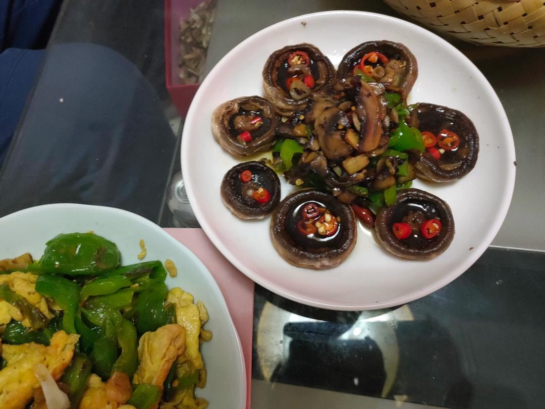 香煎口蘑  鲜的扭起来