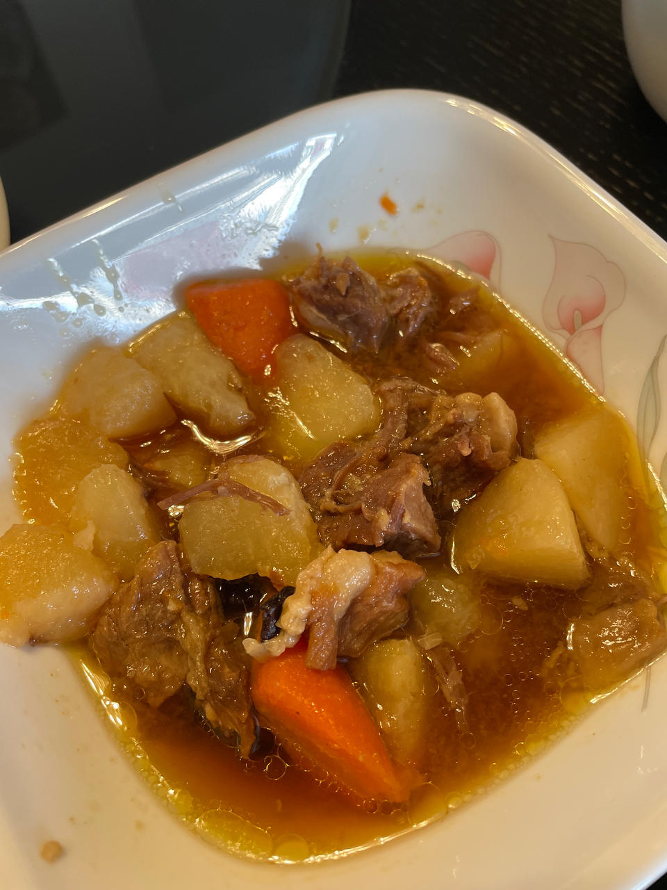 萝卜焖牛腩 （好吃得可以摆摊了）