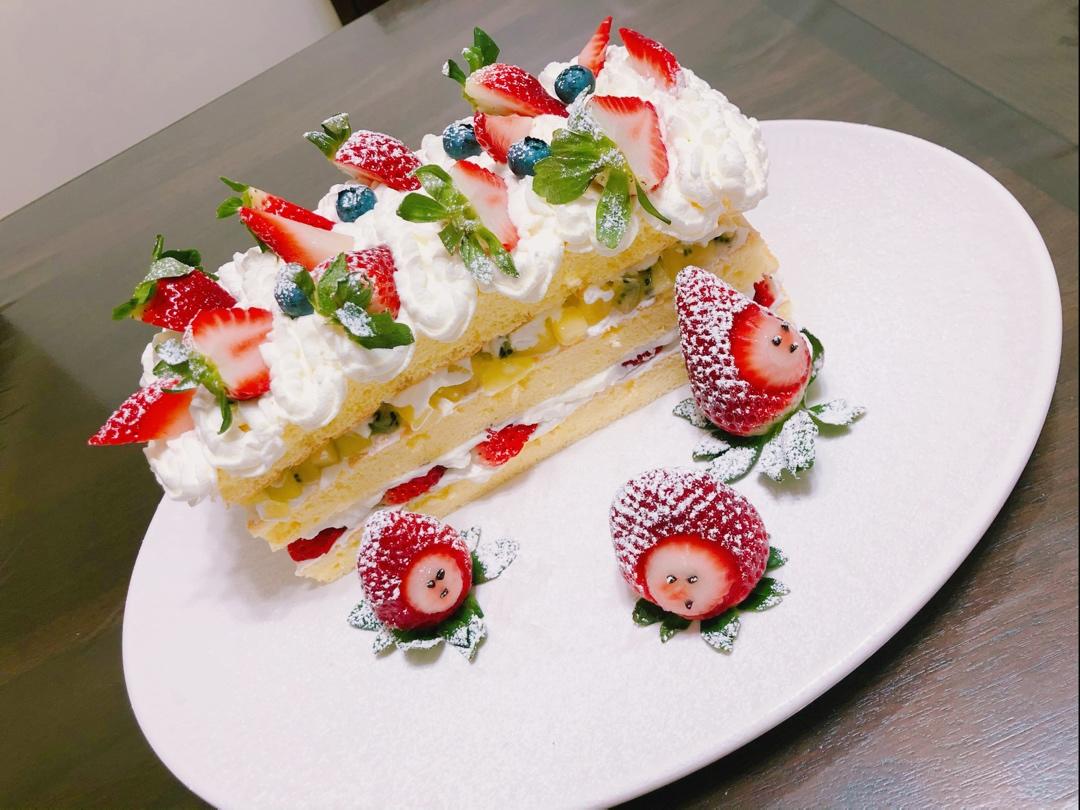 草莓城堡蛋糕