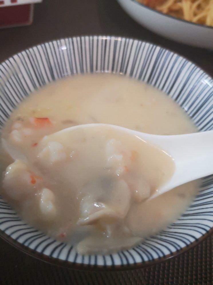 超惊艳奶油蘑菇汤(牛奶版本)