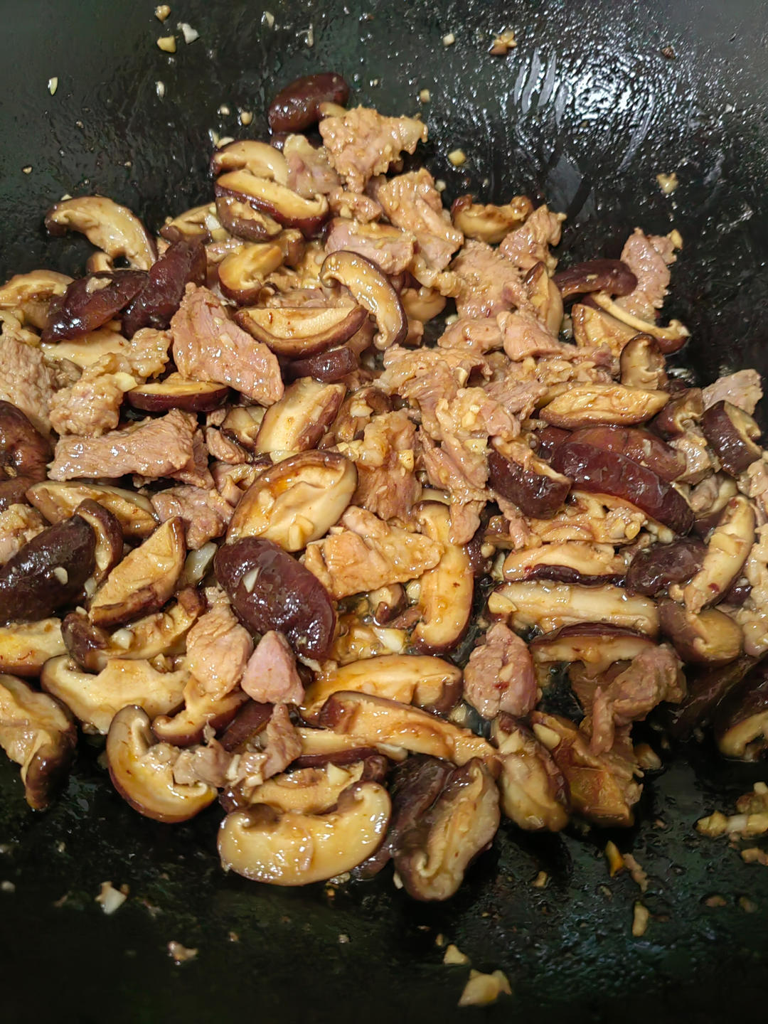 鲜香嫩滑的香菇炒肉