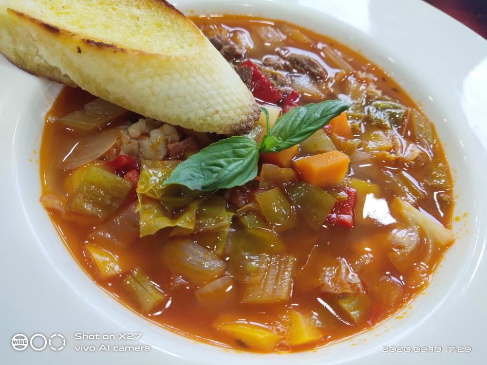 西餐 湯類義大利蔬菜湯 大頭秘密遊