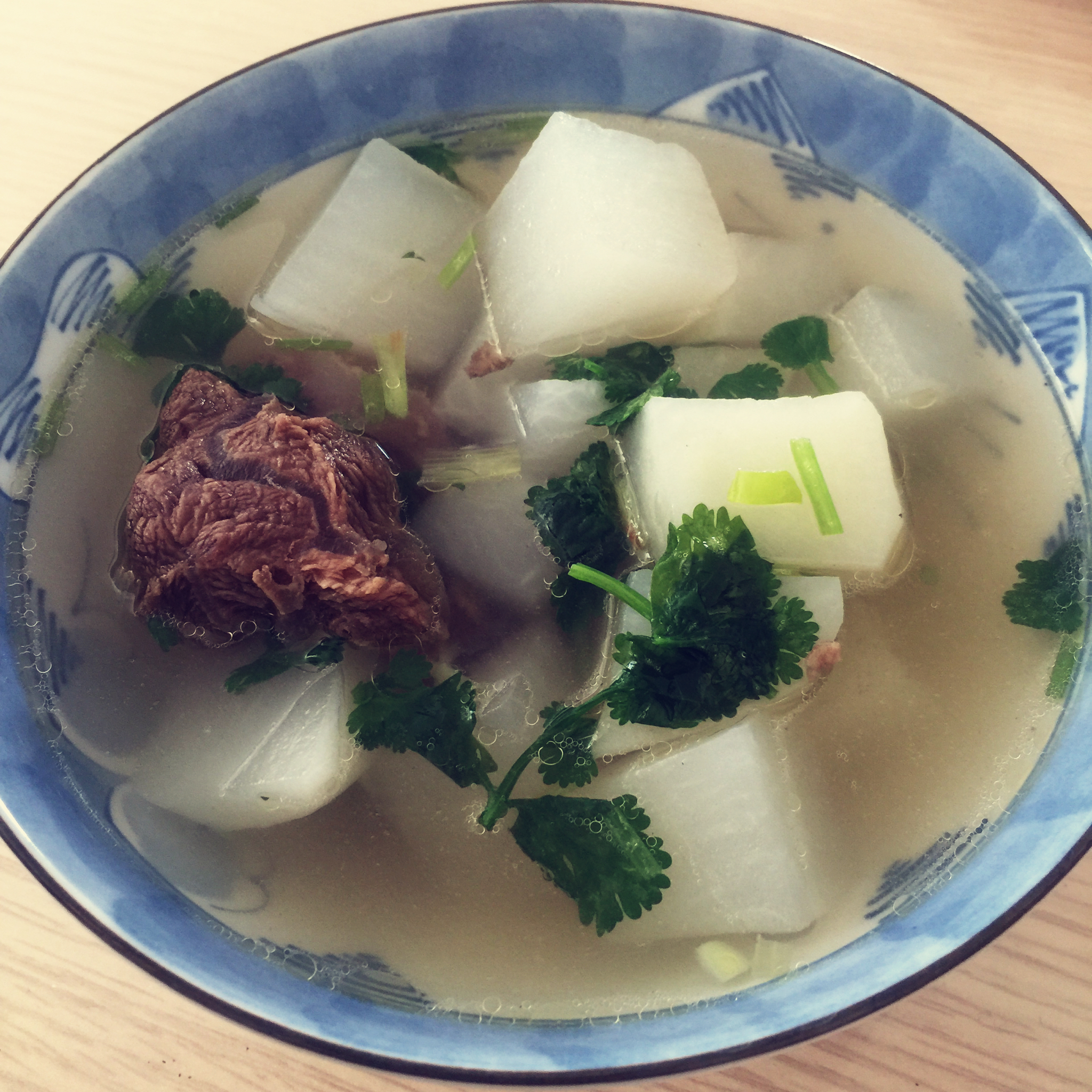 清炖白萝卜牛腩汤