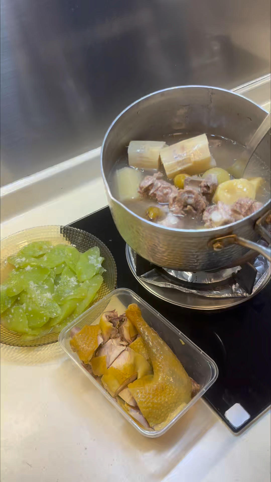 油甘子橄榄排骨汤
