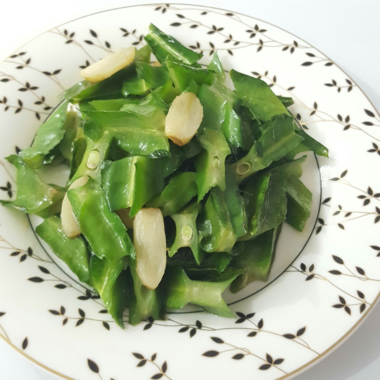 白羊mq做的蒜炒四角豆