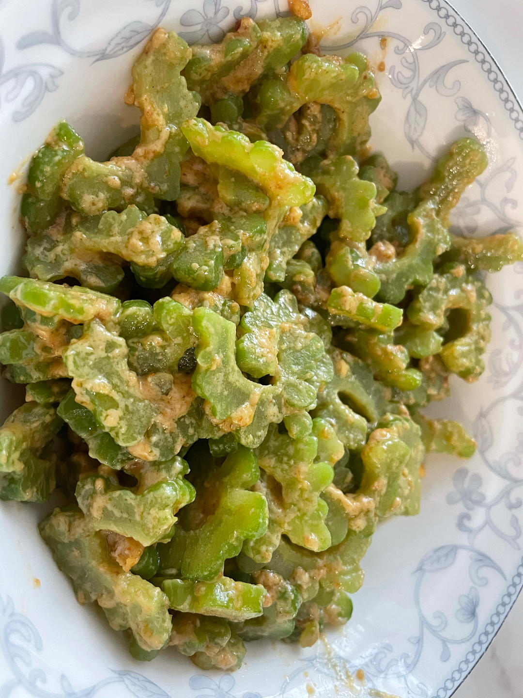 既消除了苦瓜的苦味,还清热降火的咸蛋黄炒苦瓜