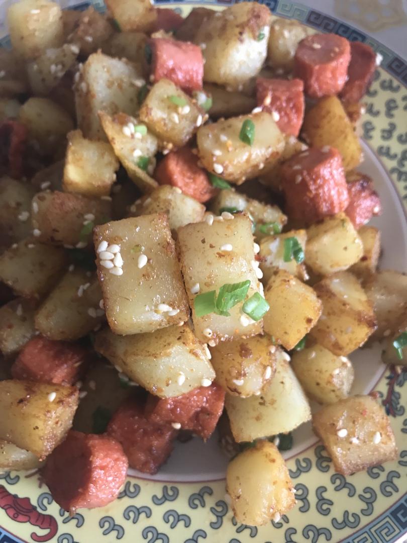 香辣过瘾❗️超好吃孜然火腿土豆丁，吃一口就沦陷❗️