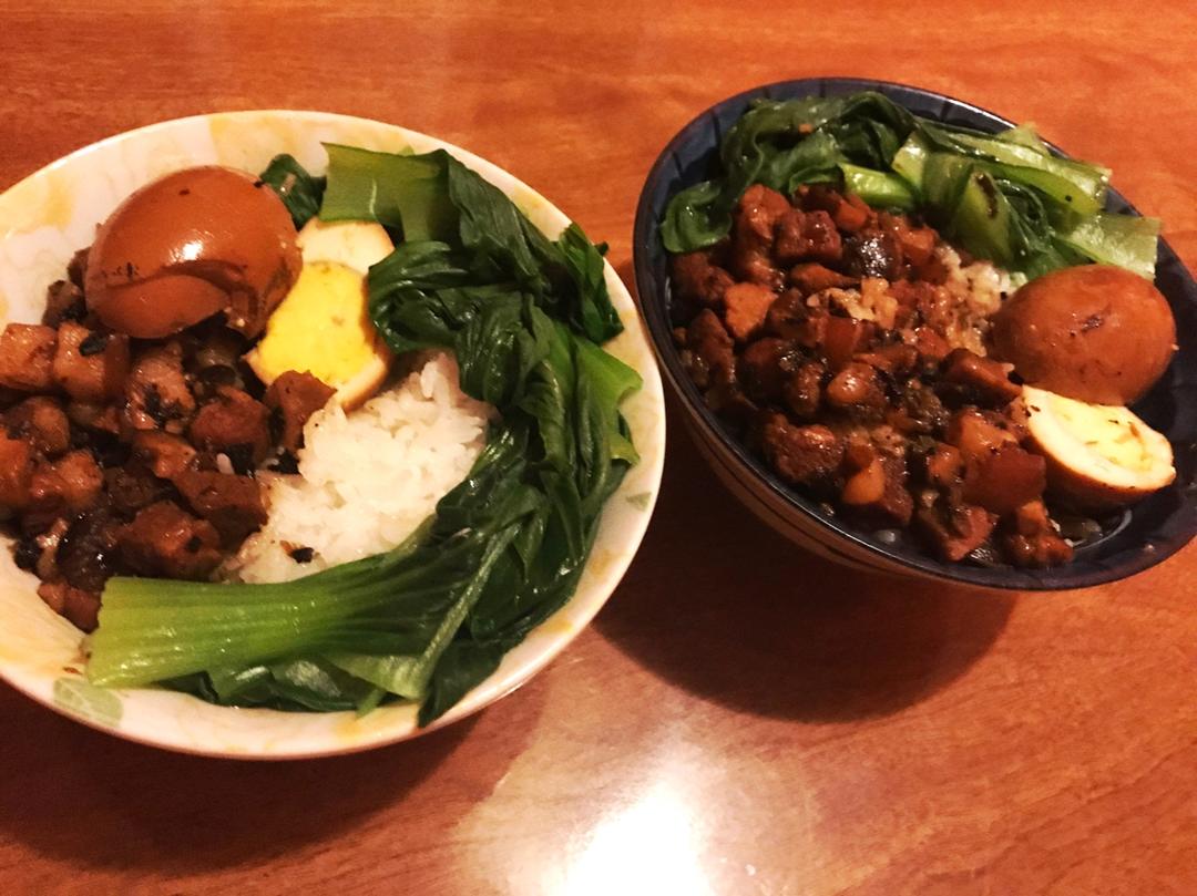 洋葱酥卤肉饭