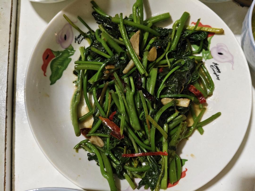 💥蒜蓉炒红薯叶