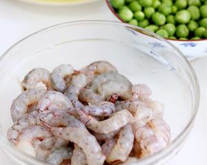 豌豆海虾鲜肉小馄饨的做法 步骤1