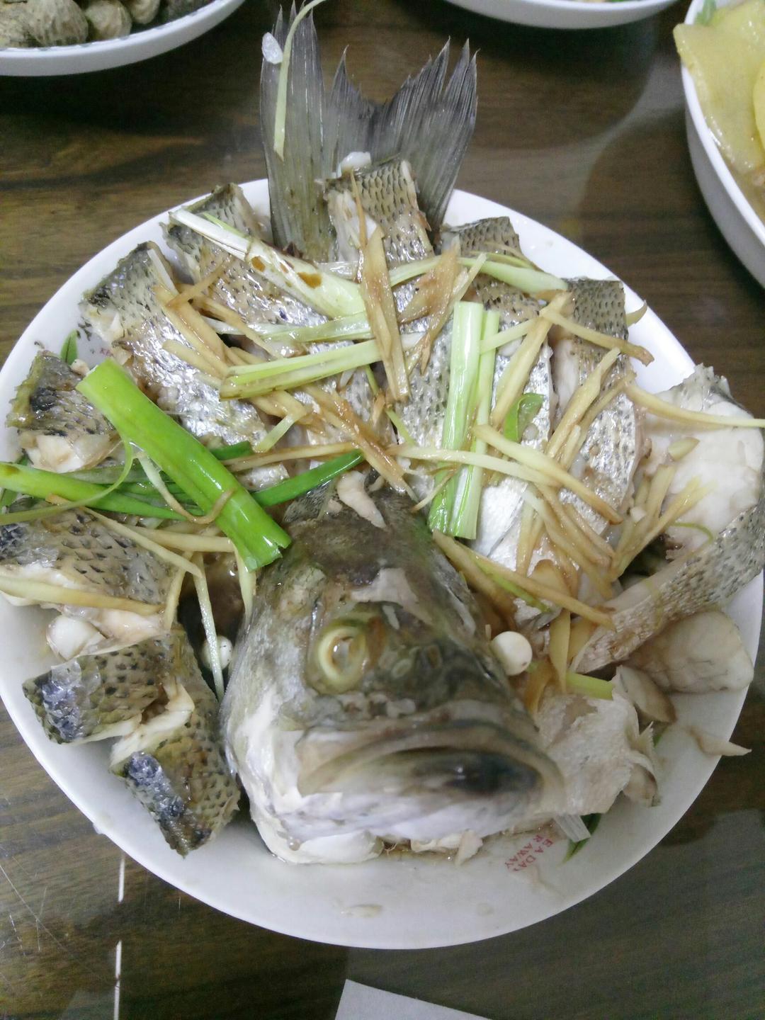 清蒸鲈鱼
