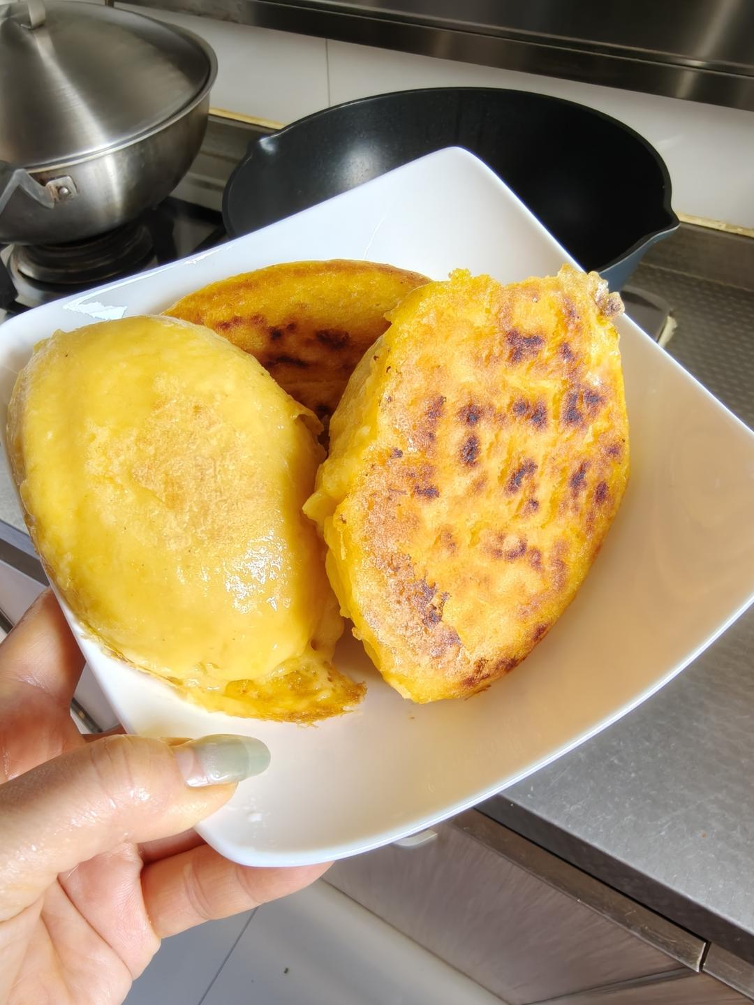 不加白面的玉米面饼子（蒸锅版）