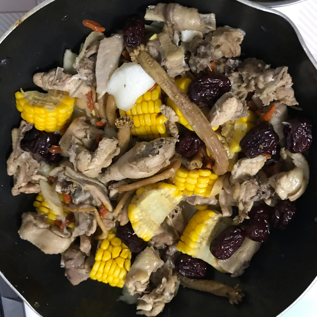 滋补清甜的椰子鸡