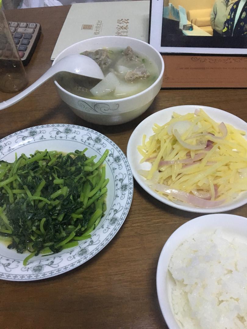 清炒茼蒿