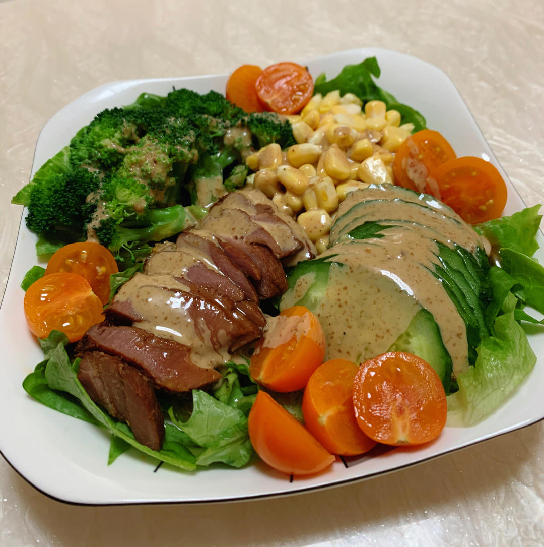 轻食减脂美容养颜牛肉水果蔬菜沙拉（简单快手早餐，上班族便当）