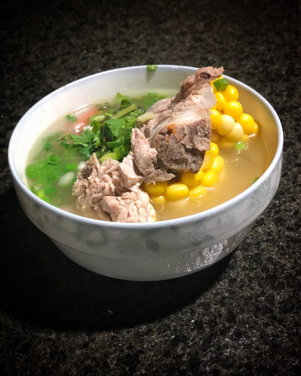 胡萝卜玉米淮山龙骨汤电饭煲版（一人食一周汤底）
